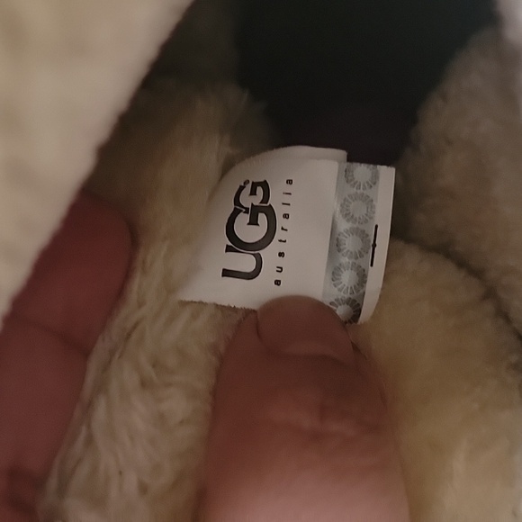 UGG Tan Suede Boots with Shearling - Picture 5 of 7